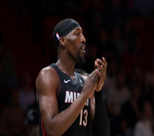 阿妹戚托小,九年时光见,证民族团结,平博体育官网,PINBO,Sports,足球直播,篮球赛事,体育高清,NBA直播