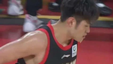 火箭22分优势战胜爵士，格林和狄龙助力锁定西南区冠军及季后赛资格