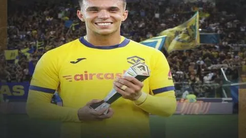 曼联主场惊魂保住积分，阿莫林力挽狂澜显英雄本色